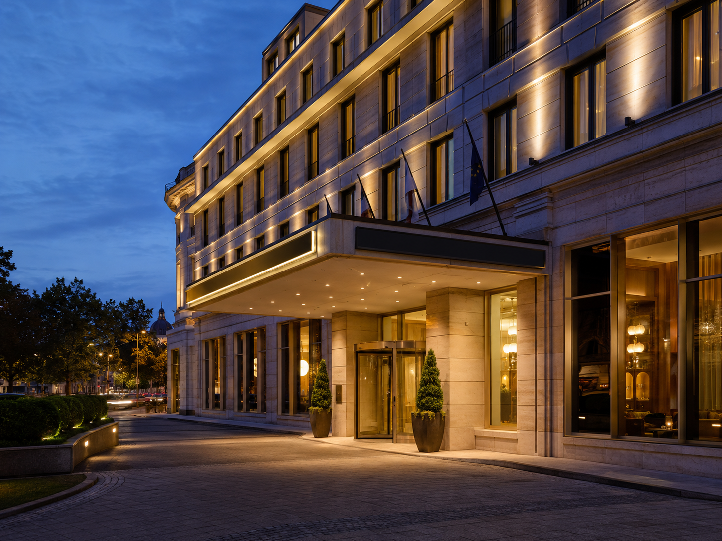 A KincsSpin hotel külső képe és érkezési hangulata